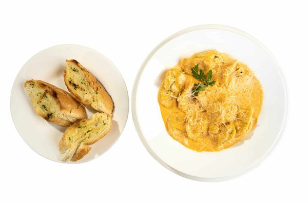 Quali sono i migliori tipi di foraggi e verdure per una dieta equilibrata di un coniglio nano?